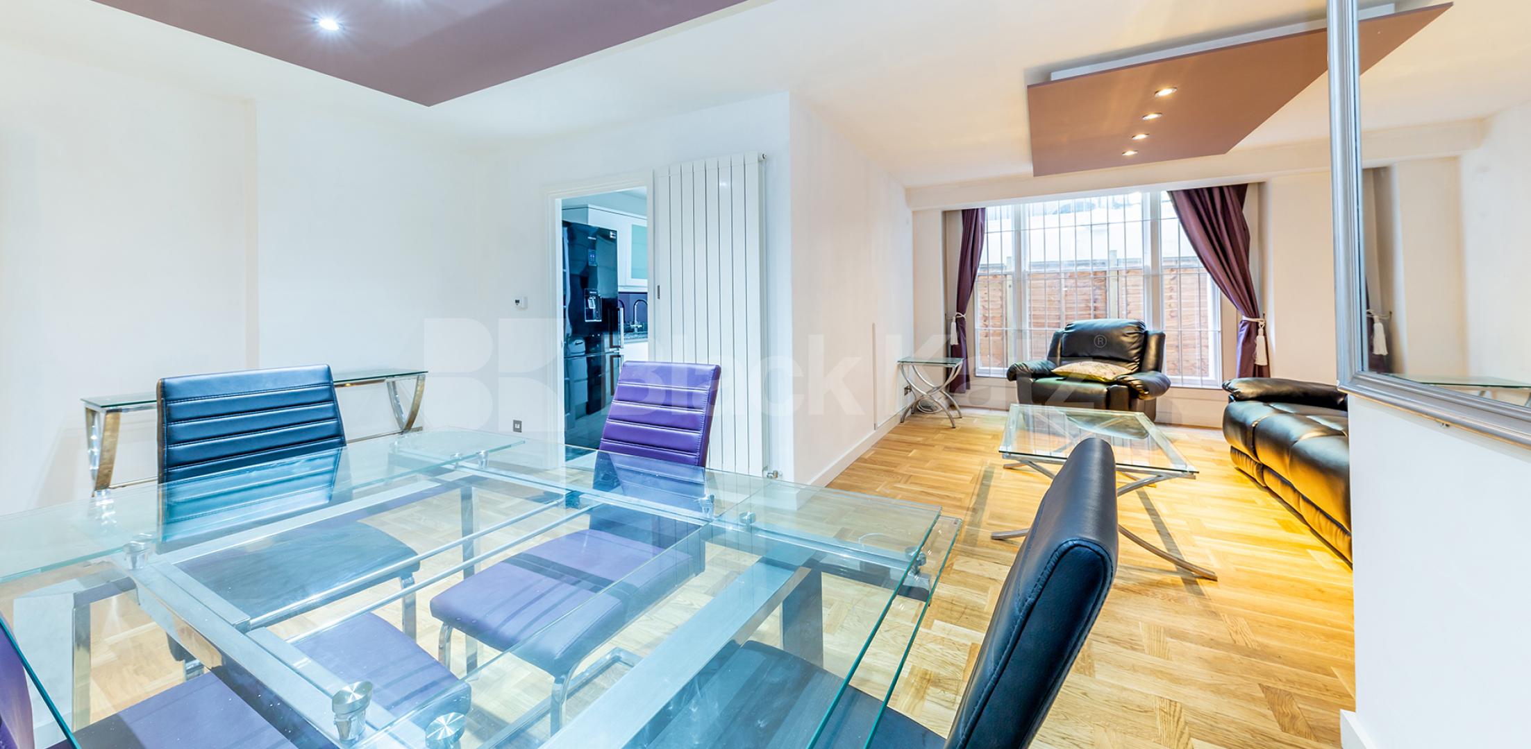 			STUNNING TWO BED!, 2 Bedroom, 1 bath, 1 reception Flat			 Queens Gardens, LANCASTER GATE